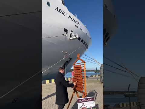 Thumbnail for Musikalischer Empfang von Skrabalman in Klaipeda für MSC Poesia 2.10.2025 #msc #ostsee #cruise
