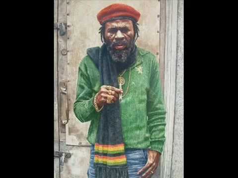 Prince Far i foggy road