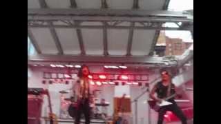Buffy Sainte-Marie - Cho Cho Fire - live@ Dundas Square 2012 (Toronto)