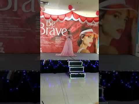 Agustina Rahayu - Payung Hitam (Konser 30 Besar SDS, 12 Agustus 2018)