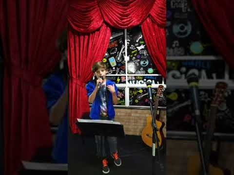 Pedro Pupak canta "Apenas mais uma de amor" Lulu Santos