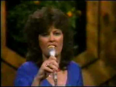 Leona Williams-Cryin' my heart out over you