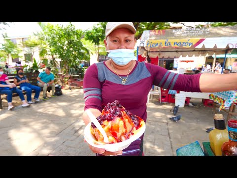 Nicaragua STREET FOOD TOUR of Leon! Raspado, Elote and Tacos in Nicaragua!!