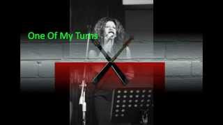 Pink Floyd "One of my turns",  "Don't Leave me now" e "Goodbye Cruel" by Acoustic Wall