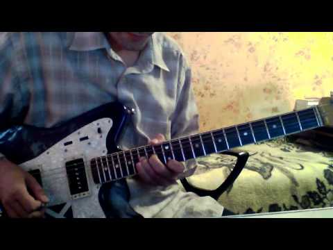 Queens Of The Stone Age - Walkin' On The Sidewalks (play along)