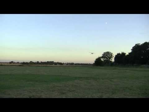 Instruktion i modelflylandning