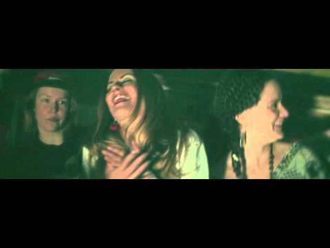 RAUHATÄTI - Tytöt ei osaa räppää, piste! Feat. MC Pyhä Lehmä & Mercedes Bentso (Prod. Tes La Rok)