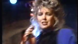 Download lagu Kim Wilde Rage To Love live mp3