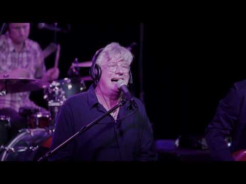 Live It Up - Mental As Anything