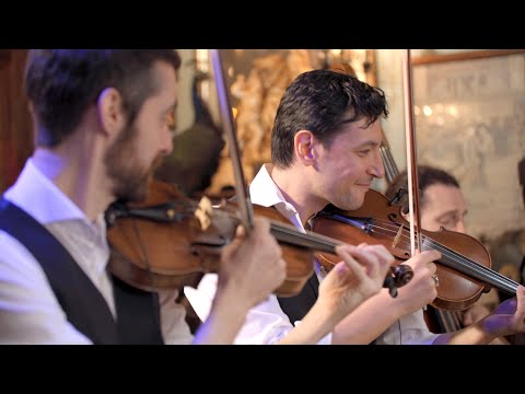 Sedi Donka Balkan Band - Makedonsko Devojče