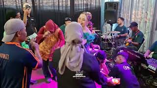 Download lagu BULAN - DHEA GEMOII X SUKMA SUNDA LIVE LEMBANG CIBODAS mp3
