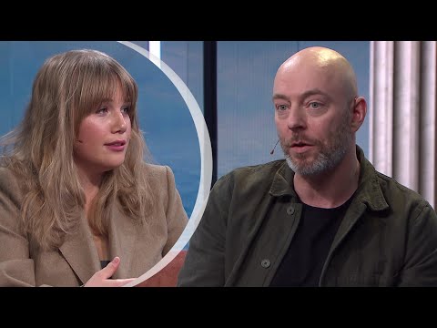 Filosofiska salongen: Hur ser vi på svaghet?  - Malou Efter tio (TV4)