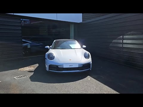 Porsche 911 Carrera - Image 2