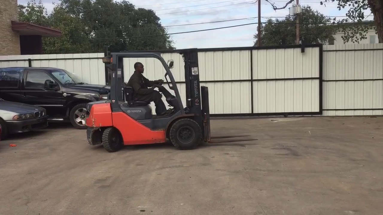 2014 Toyota 8FDU25 Forklift
