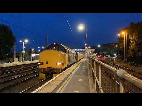 Colas Rail 37610 and 37612 power up through Ipswich working 1Q98 29/7/21