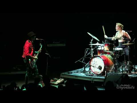 8/20 Dresden Dolls - Material Girl w/Zombie Madonnas + AFP on Drums (Blitzkrieg Bop) @ 9:30 Club