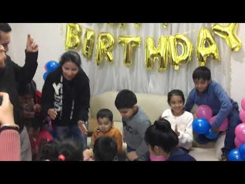 Jiyaan cake cutting