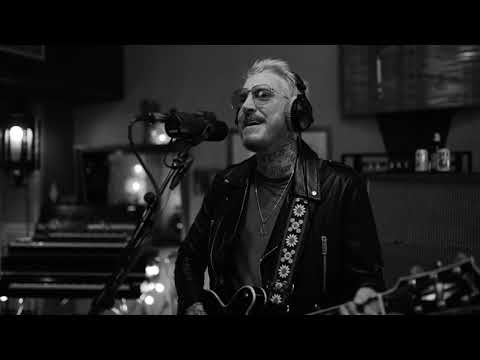 Bones Owens "Tell Me" LIVE from The Smoakstack in Nashville, TN
