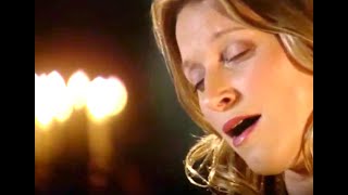 O Holy Night performed by Eimear Quinn