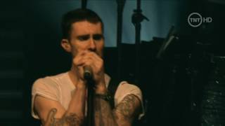 Maroon 5 - &quot;Never Gonna Leave This Bed&quot; (Live In Paris)