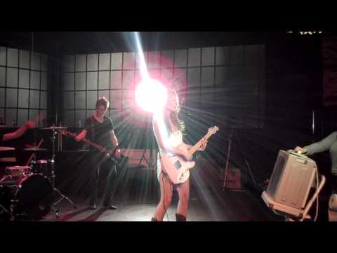 Ashlee Williss, Making the video of "The Bottom"