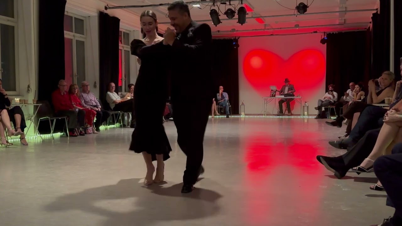 Roberto Zuccarino y Aldana Valentina allo Spazio Elle 11 novembre 2023