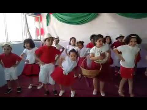 Danse "Maman a fait zim zim".