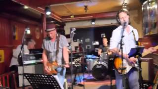 Snietsel + friends   BB King Tribute 150821   04 ain't nobody home
