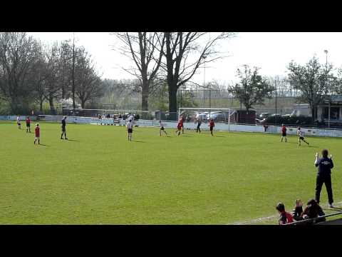 9 apr 2011 Groote Lindt D2-Zwerver 8-1 - Goal over rechts