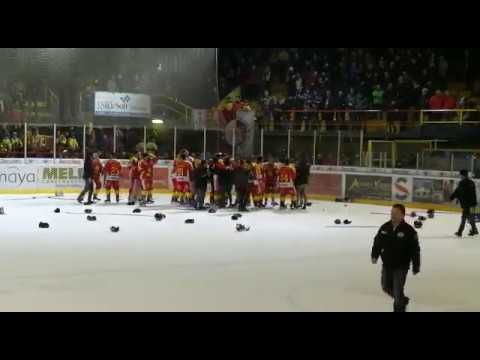 HC Siders feiert den Finalsieg gegen Franches Montagnes