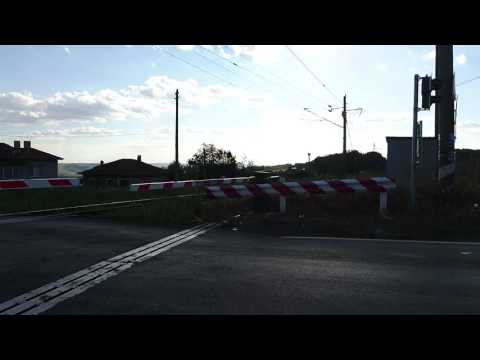 БВ9622 потегля с локомотив 45 171