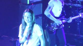 Maggie Rogers - "Retrograde" (Live in Boston)