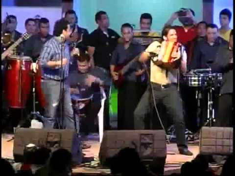 El Boom Del Momento Martin Elias & Juancho...