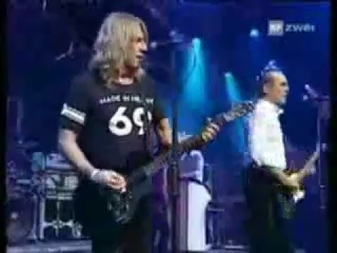 Status Quo Forty Five Hundred Times Live @ Apollo 1976