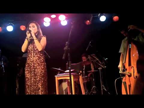 EVENTOLISTAS em 'Três Culturas, Um Som' - Cécile Taquoi & Quinteto | Café Pequeno RJ