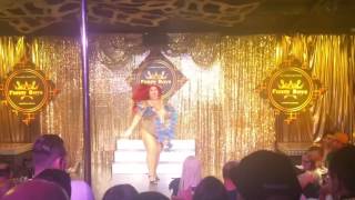 Wendi Superstar - Animal (4º Aniversario del Funny Boy's)