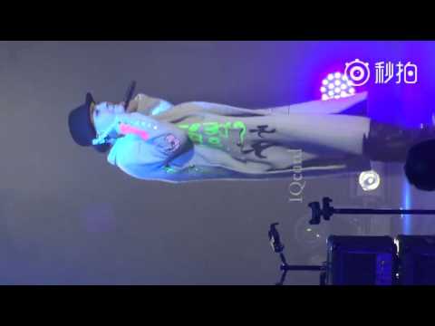 151121 WuYiFan KrisWu - Bad Girl( Mr.six concert)