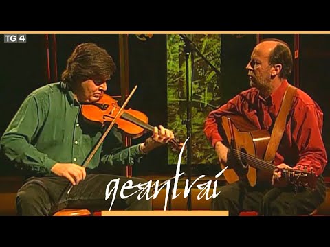 Paddy Glackin & Mícheál Ó Domhnaill | Inis | Geantraí na Nollag 1998 | TG4