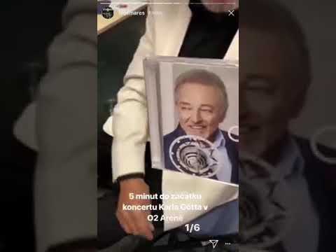 Karel Gott ze zákulisí před koncertem O2 Aréně