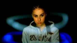 LADY SOVEREIGN - RANDOM (OFFICAL MUSIC VIDEO)