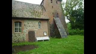 preview picture of video 'Thomasburg Lower Saxony Germany Peter und Paul-Kirche church 2013'