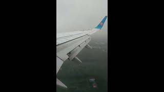preview picture of video 'China Southern Airlines Boeing 737-800NG smooth landing at CGO'