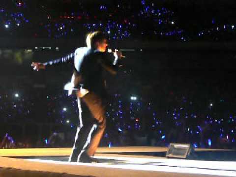 120922 SMTOWN in Jakarta - Kyuhyun during Bonamana