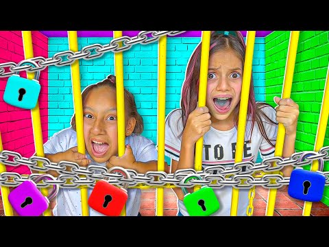 Maria Clara e Jessica no Desafio Escape do quarto e outras brincadeiras de criança - MC Divertida