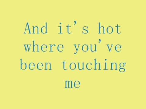 Baby Don't Get Hooked On Me video