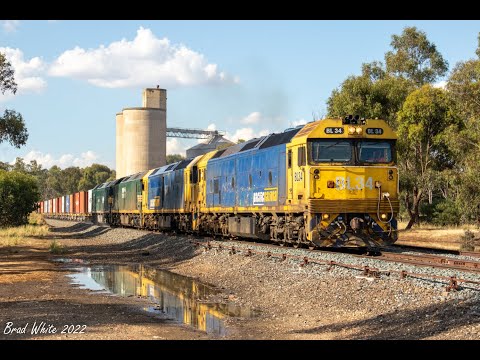 Trackside: Diverted Pacific National Superfreighters, QUBE Steel & Four locos on the Toke- 23/12/22