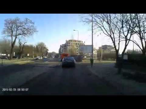 Olvasói dashcam – Így előz egy tahó az Egressy-n
