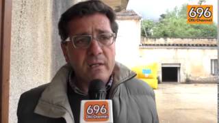 senza-stipendio-minaccia-di-lanciarsi-nel-vuoto