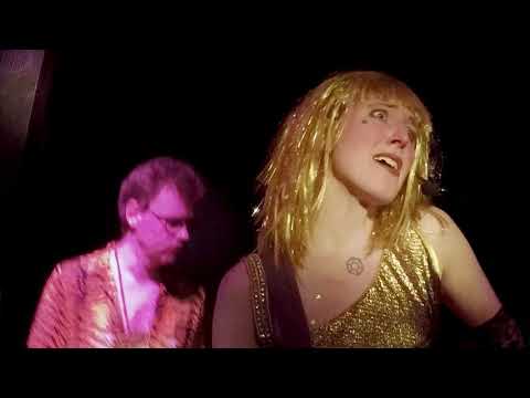 Alfred Ladylike & Surf Dancer - Kiss My Wounds (live at Artliners)