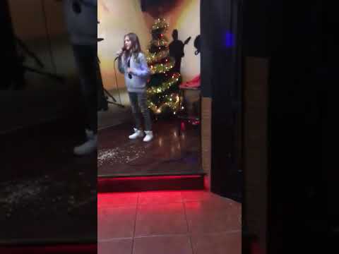 El tete cantando  actuación en valencia hoy tengo ganas de ti